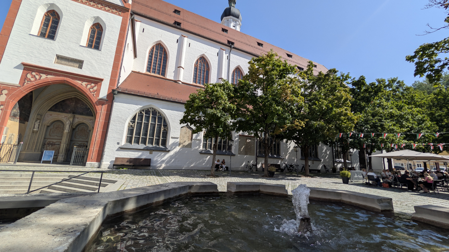 Am 5. September 2026 geben the sweet60s auf den Stufen der Landsberger Kirche Mariä Himmelfahrt ein einstündiges Gospelkonzert. Anlass ist das 40-jährige Jubiläum der französischen Städtepartnerschaft Landsberg und Saint- Laurent-du-Var.